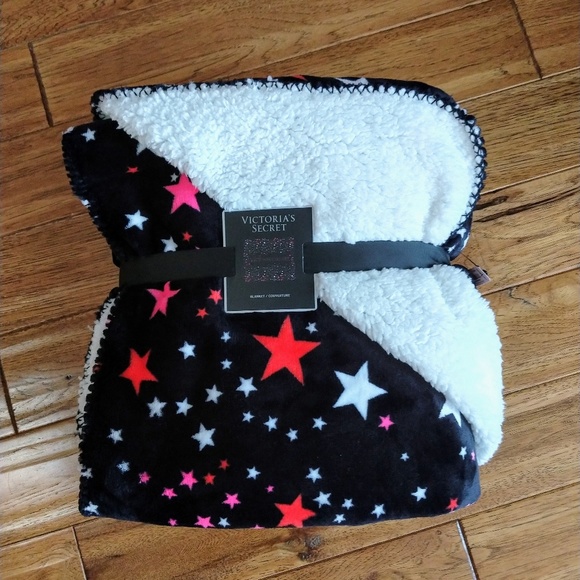 Victoria's Secret Other - Victoria's Secret | Star Blanket